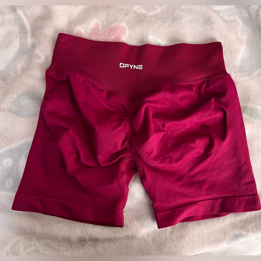 Dfyne Impact Berry 4.5 (Medium)